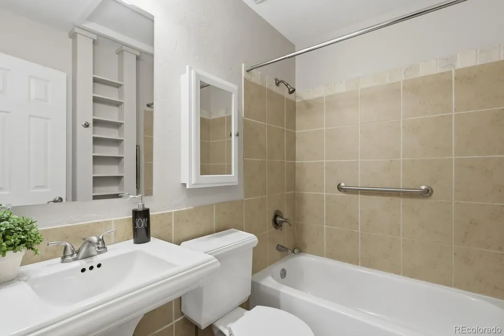 4145 S Lewiston Circle Aurora CO 80013