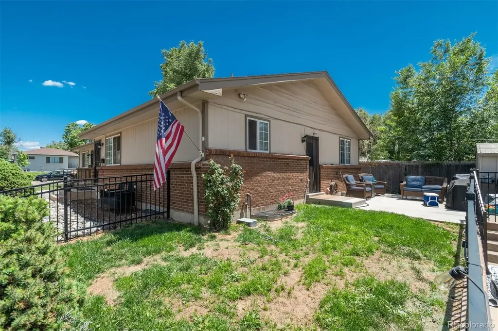 4701 & 4703 S Lincoln Street Englewood CO 80113