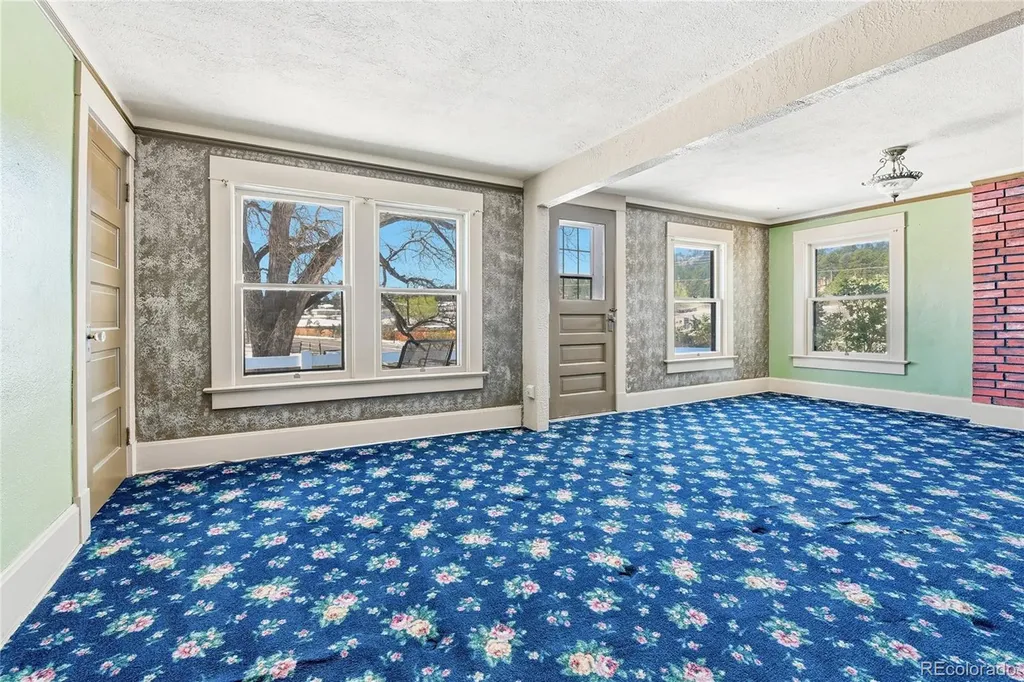 9490 Spruce Mountain Road Larkspur CO 80118