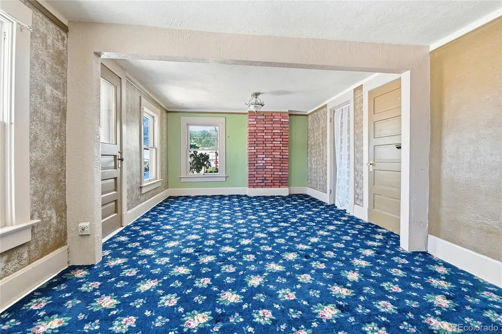 9490 Spruce Mountain Road Larkspur CO 80118