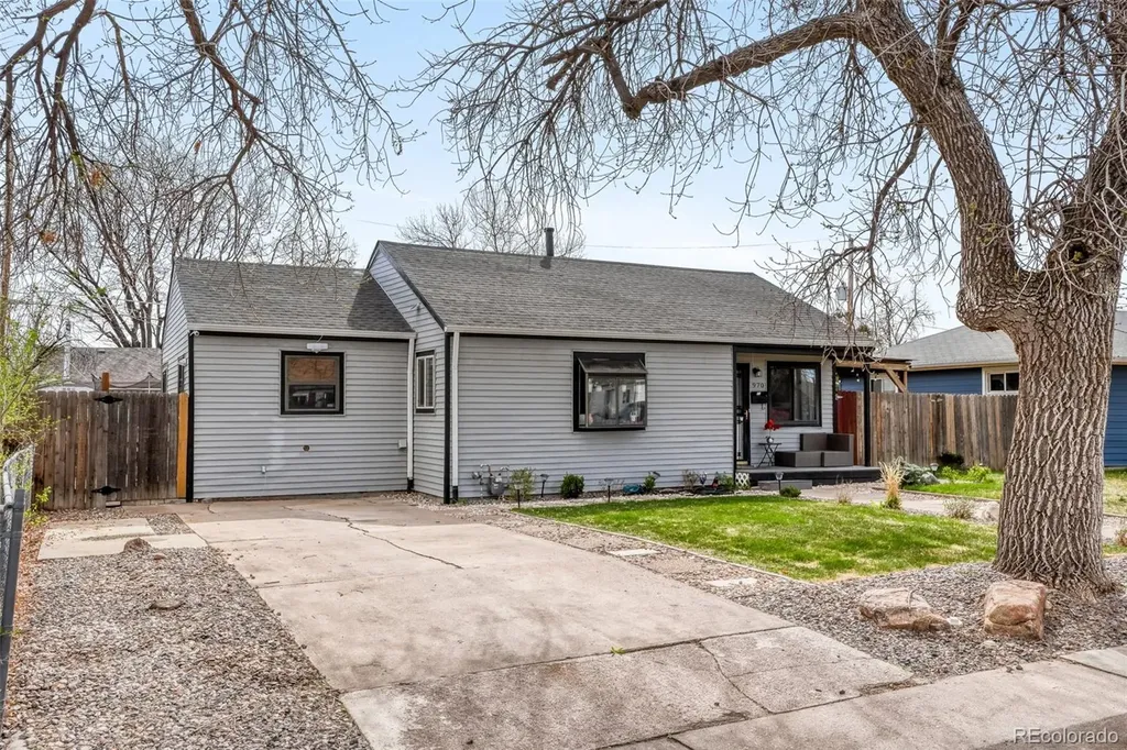 970 Nile Street Aurora CO 80010