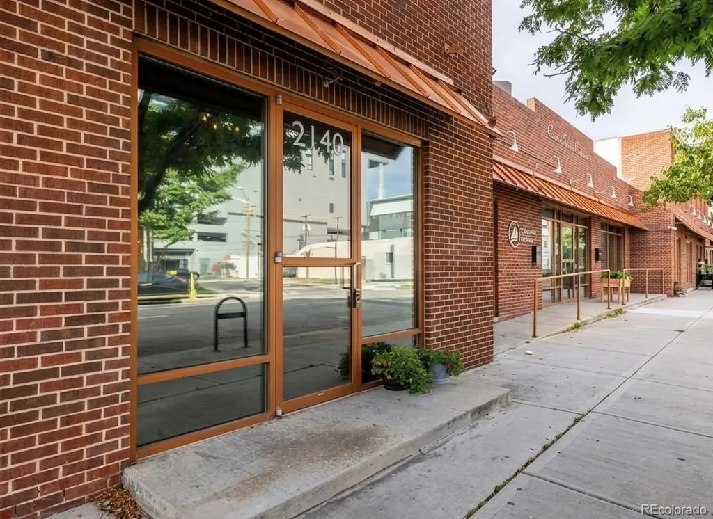 2142 Curtis Street Denver CO 80205