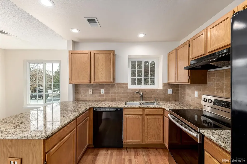 3914 S Dillon Way Aurora CO 80014