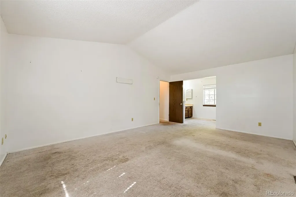 1140 S Kittredge Street Aurora CO 80017