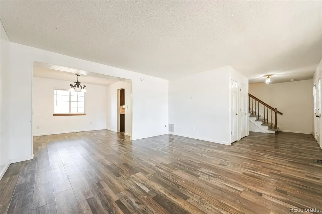 1140 S Kittredge Street Aurora CO 80017
