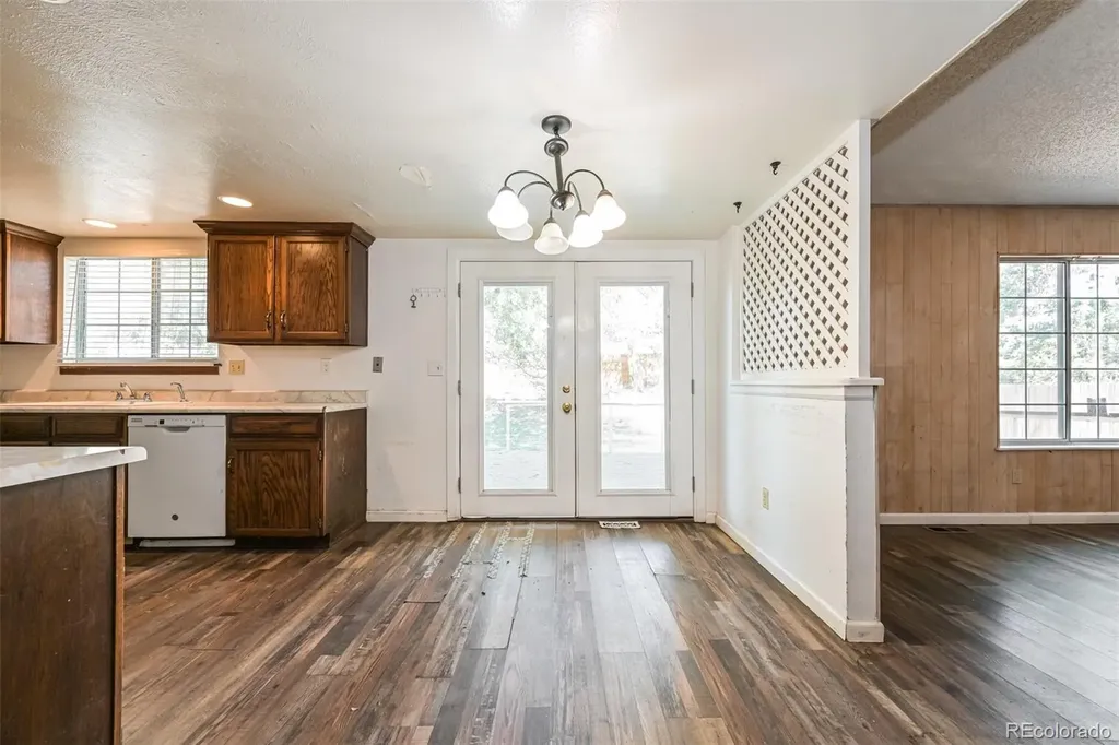 1140 S Kittredge Street Aurora CO 80017
