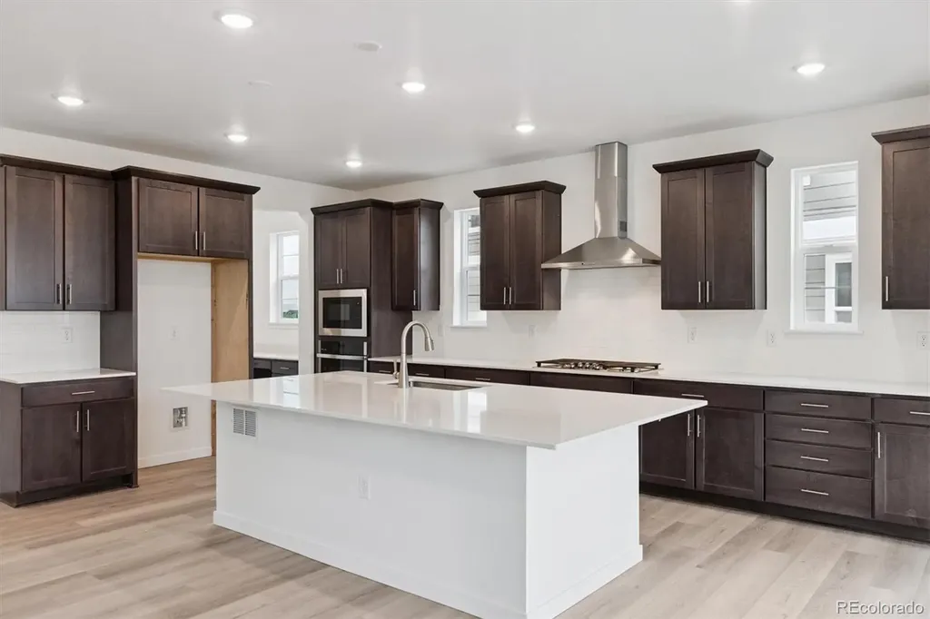 2144 S Ider Way Aurora CO 80018