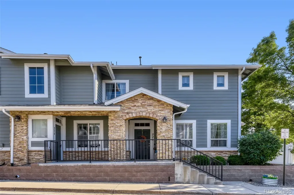 226 Whitehaven Circle Littleton CO 80129