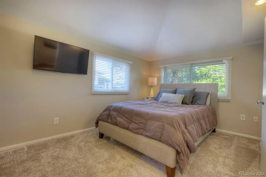 5656 S Elmwood Street Littleton CO 80120