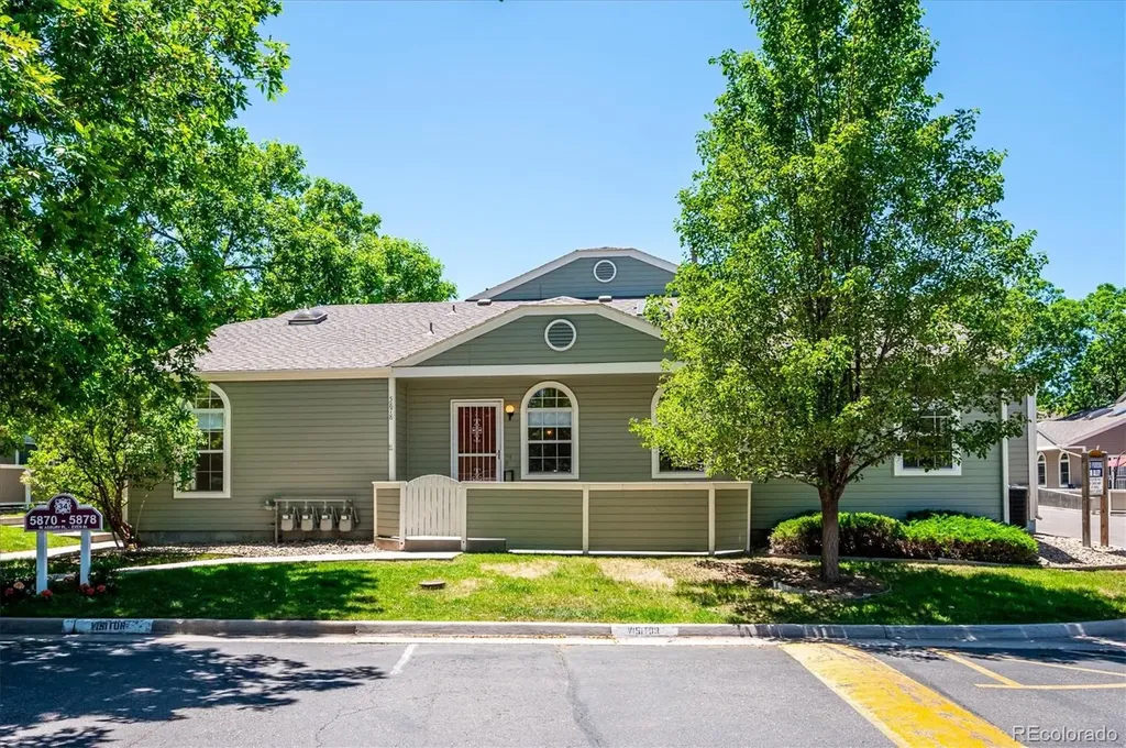 5878 W Asbury Place Lakewood CO 80227