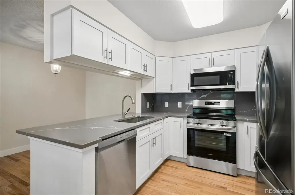 5878 W Asbury Place Lakewood CO 80227