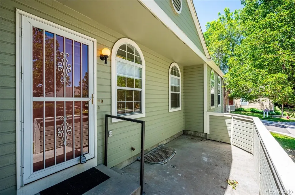 5878 W Asbury Place Lakewood CO 80227