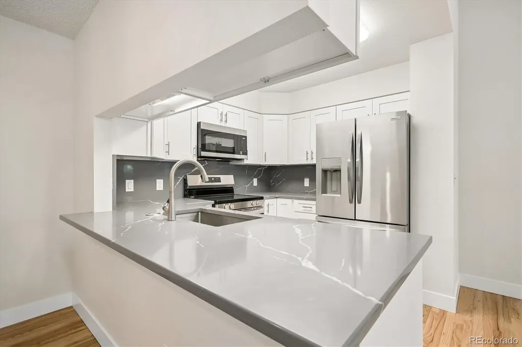 5878 W Asbury Place Lakewood CO 80227