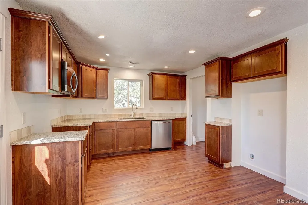 6990 W 61st Avenue Arvada CO 80003