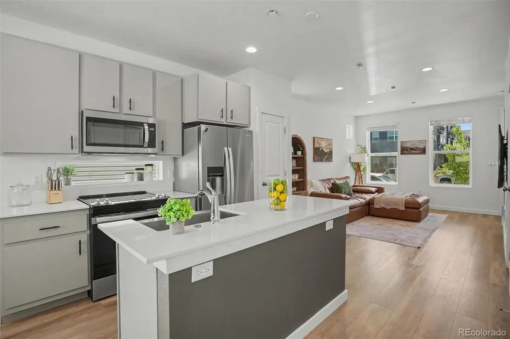 4979 N Yampa Street Denver CO 80249