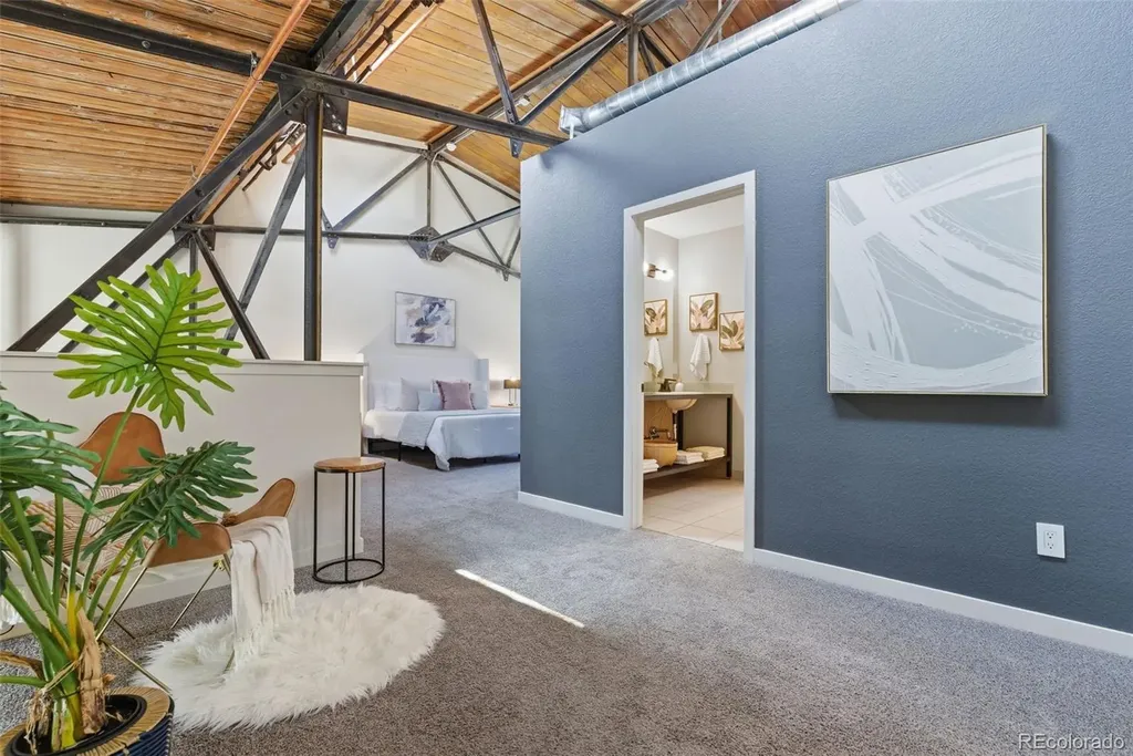 3033 Blake Street Denver CO 80205