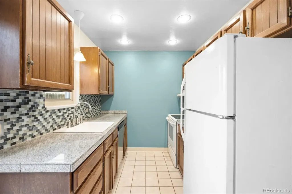 4523 W Ponds Circle Littleton CO 80123