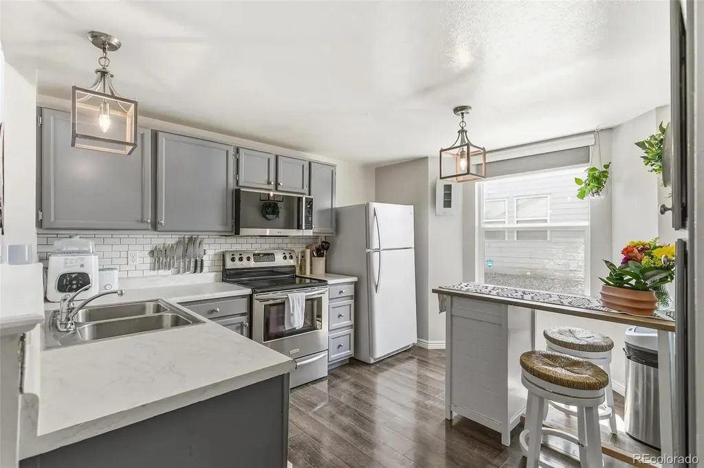 8918 W Plymouth Avenue Littleton CO 80128
