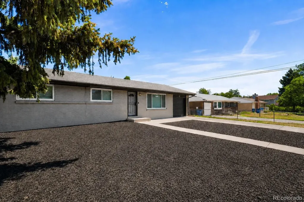 12445 E 6th Place Aurora CO 80011
