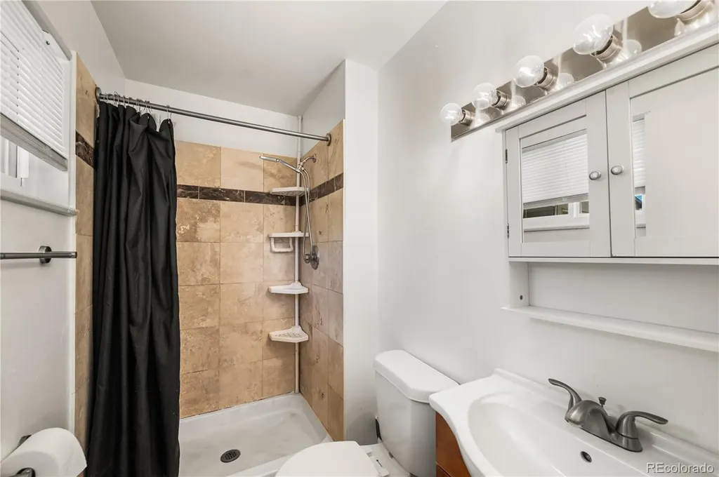 12445 E 6th Place Aurora CO 80011