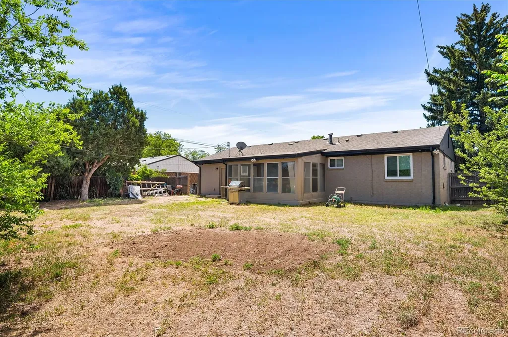 12445 E 6th Place Aurora CO 80011