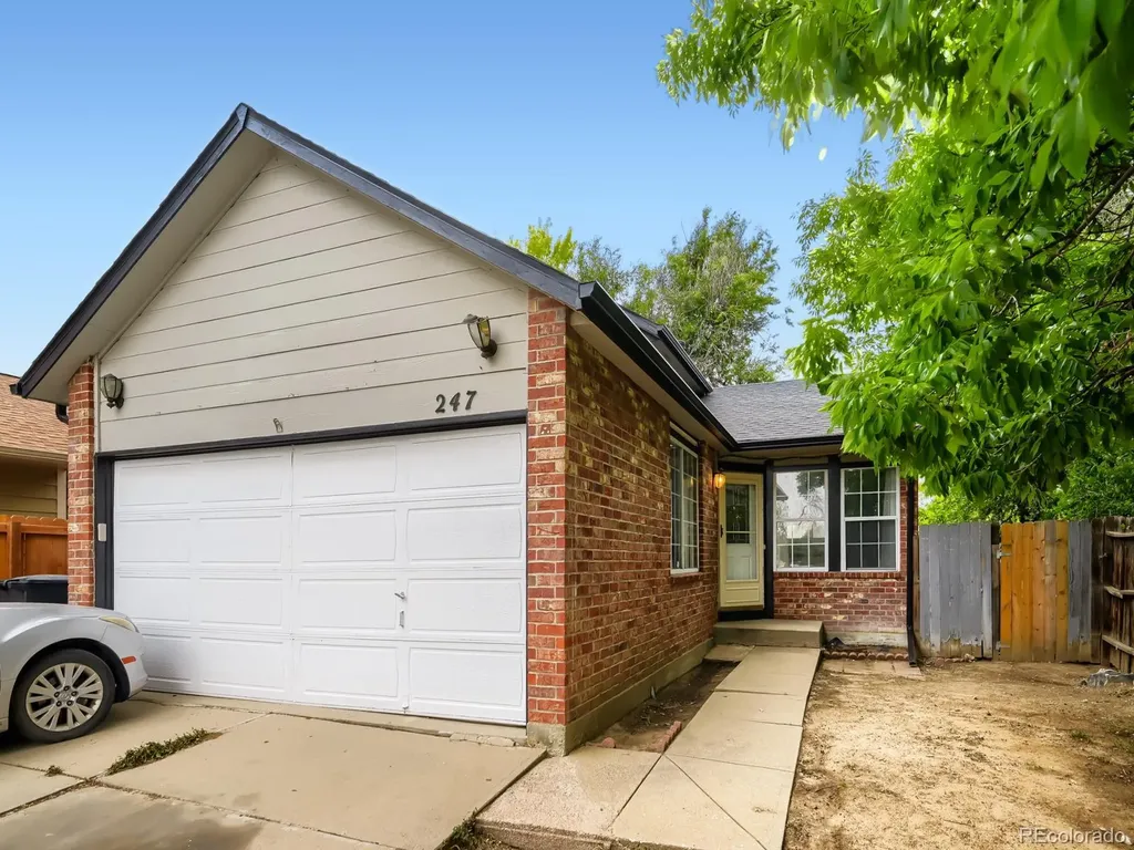 247 Wadsworth Circle Longmont CO 80504