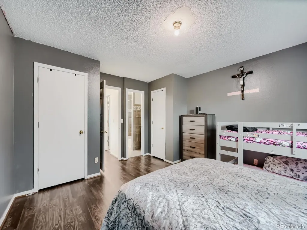 247 Wadsworth Circle Longmont CO 80504