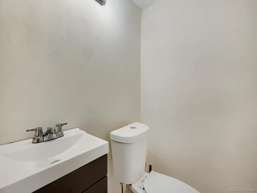 247 Wadsworth Circle Longmont CO 80504