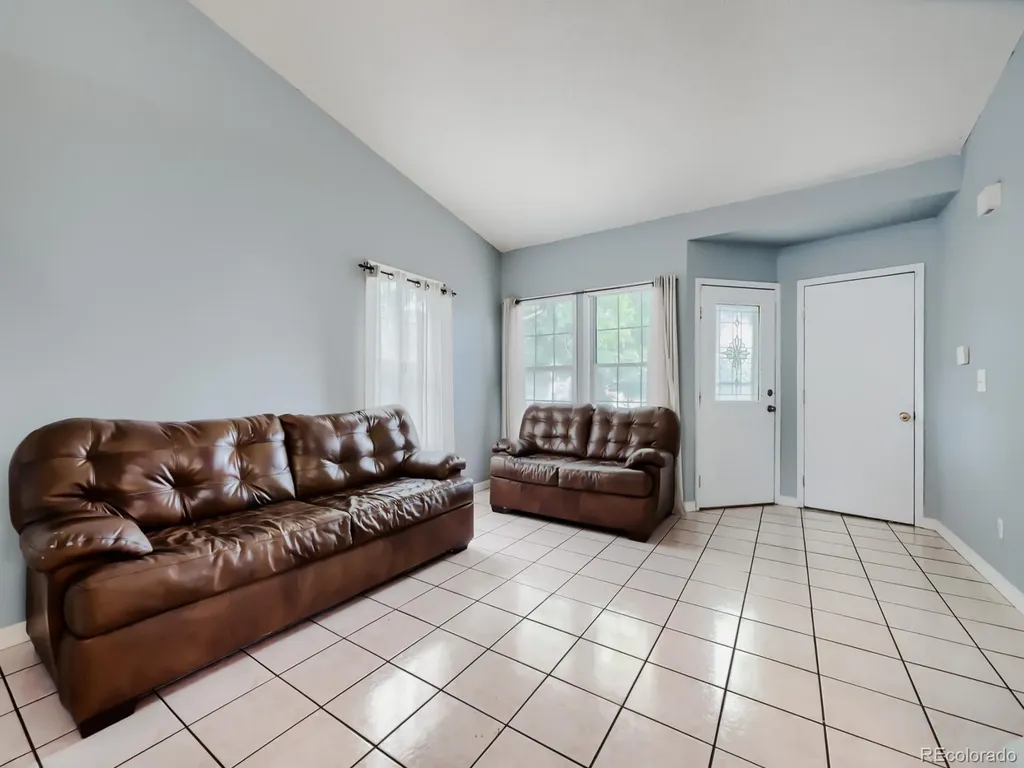 247 Wadsworth Circle Longmont CO 80504