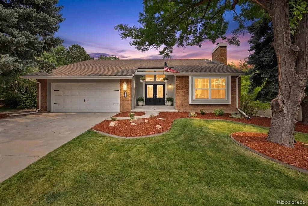 Centennial CO, 7626 S Willow Way