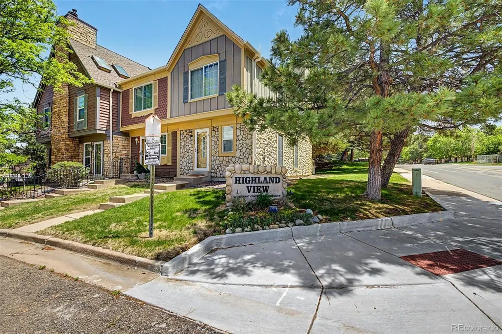 8198 S Columbine Court Centennial CO 80122