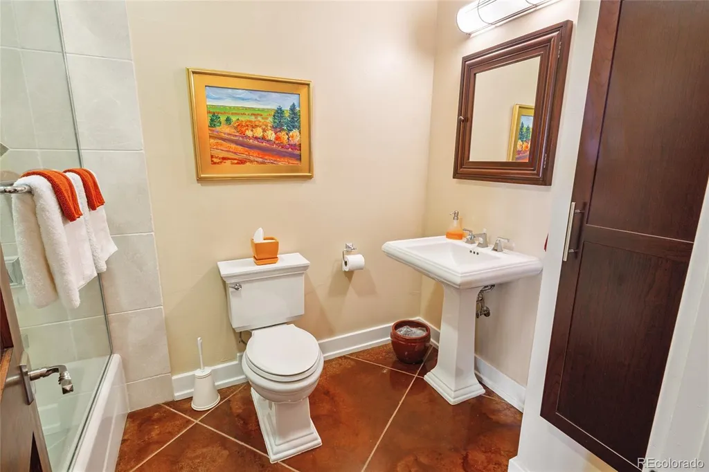 637 Panorama Way Crestone CO 81131