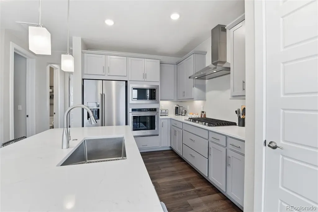 8697 Middle Fork Street Littleton CO 80125