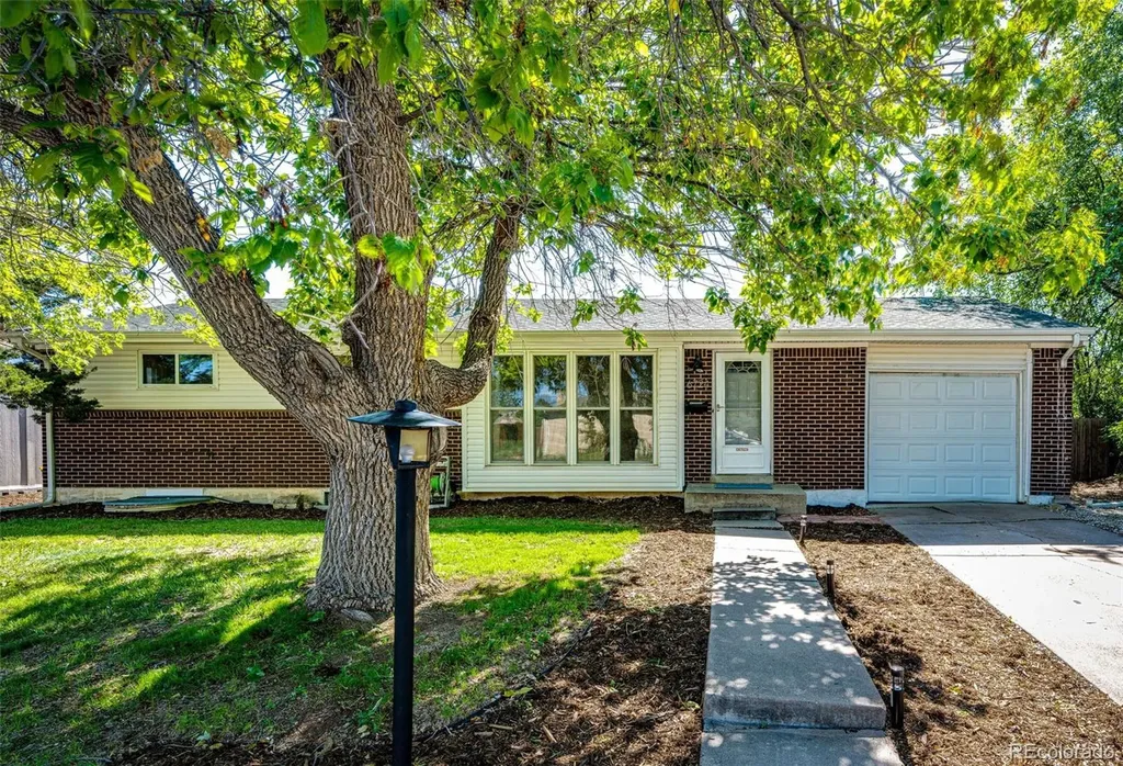 6724 S Ash Way Centennial CO 80122