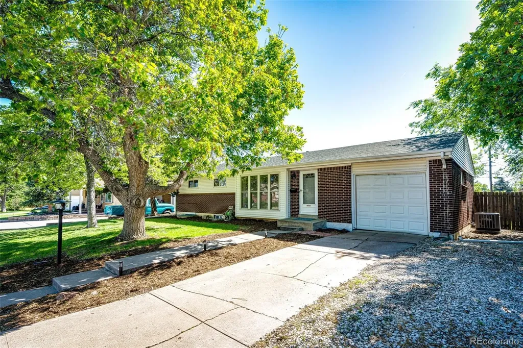 6724 S Ash Way Centennial CO 80122