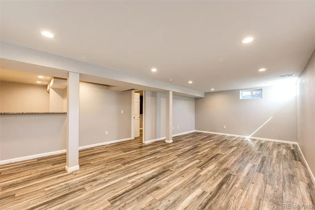6724 S Ash Way Centennial CO 80122