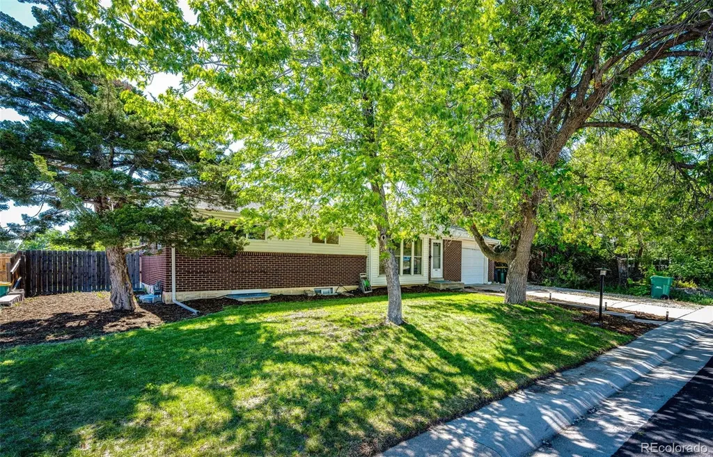 6724 S Ash Way Centennial CO 80122
