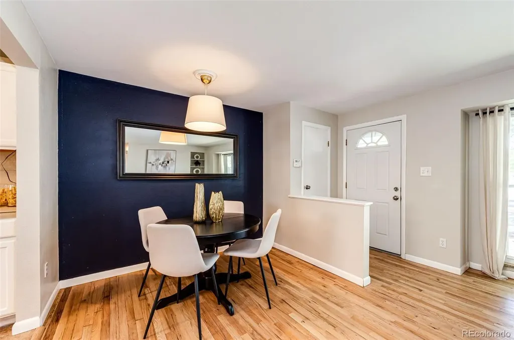 6724 S Ash Way Centennial CO 80122