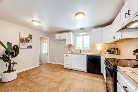 6724 S Ash Way Centennial CO 80122