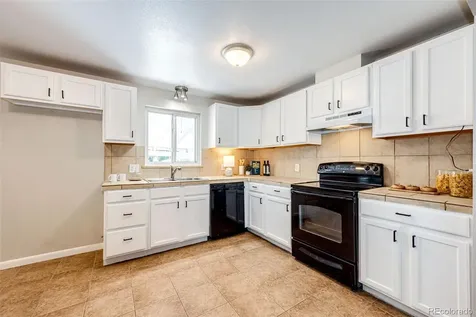 6724 S Ash Way Centennial CO 80122