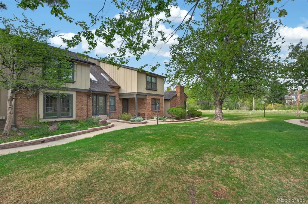 8135 E Phillips Circle Centennial CO 80112
