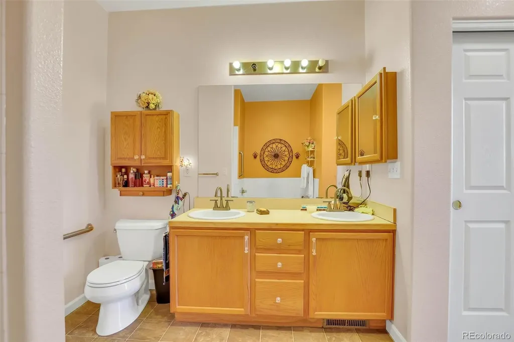 15555 E 40thh Avenue Denver CO 80239