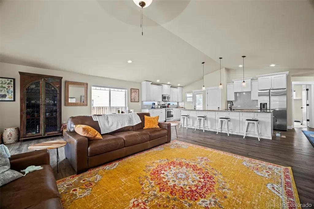 5545 Drake Way Longmont CO 80504