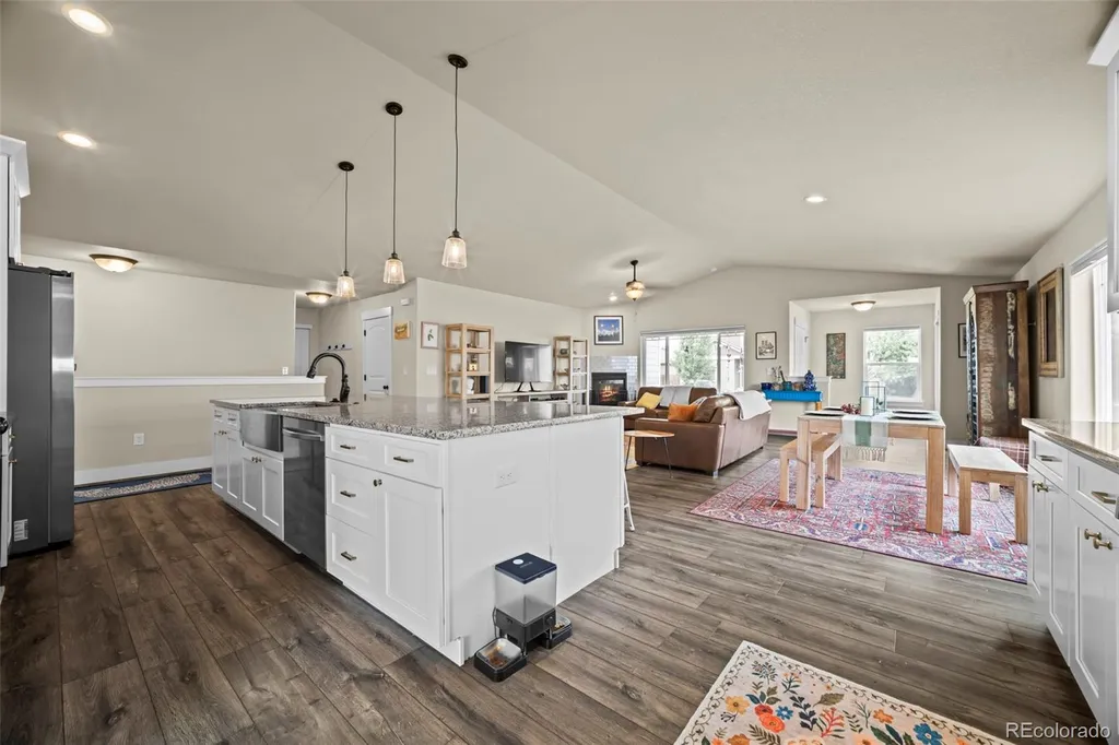 5545 Drake Way Longmont CO 80504