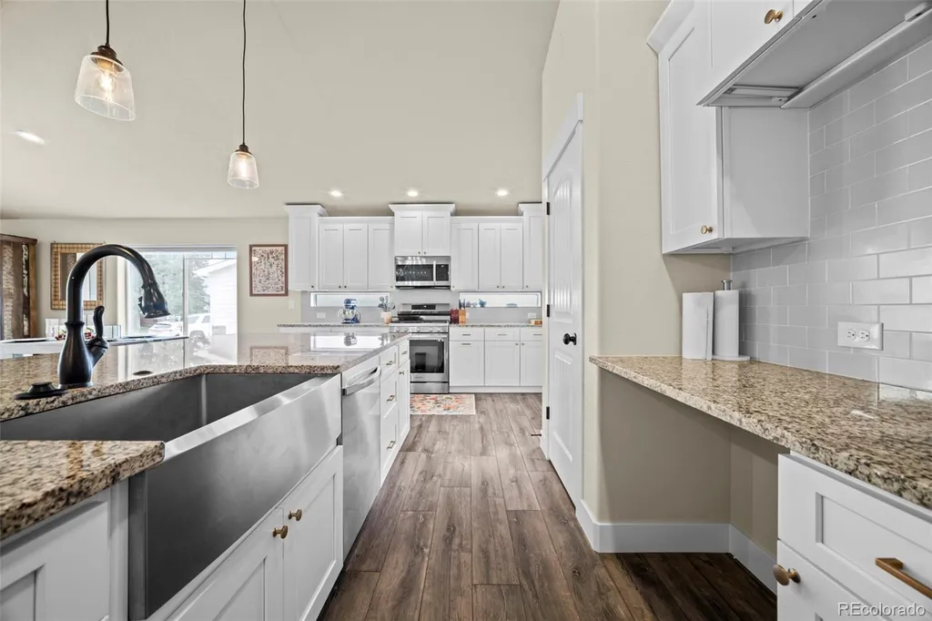 5545 Drake Way Longmont CO 80504