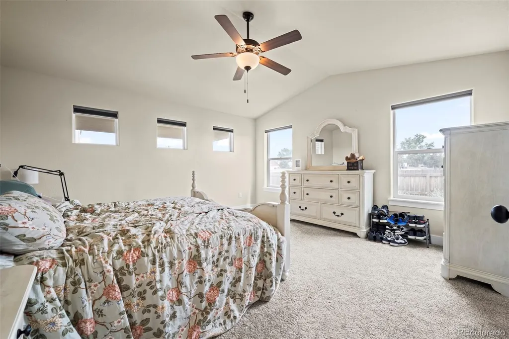 5545 Drake Way Longmont CO 80504