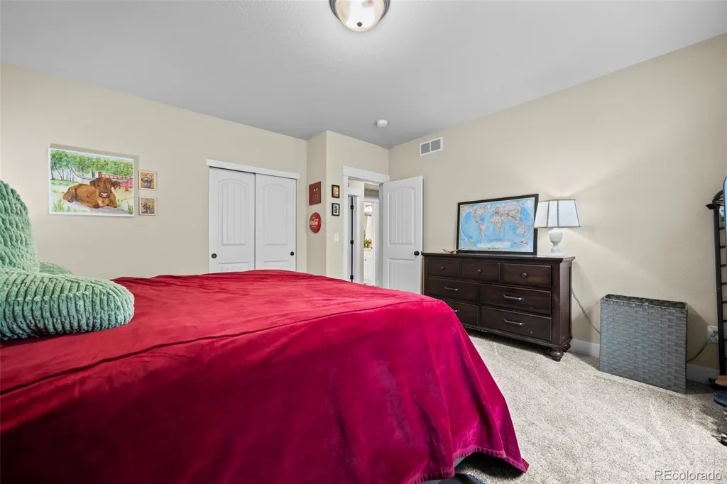 5545 Drake Way Longmont CO 80504