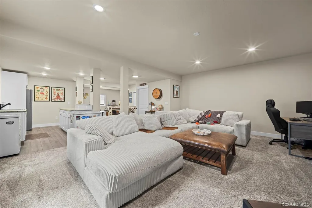 5545 Drake Way Longmont CO 80504
