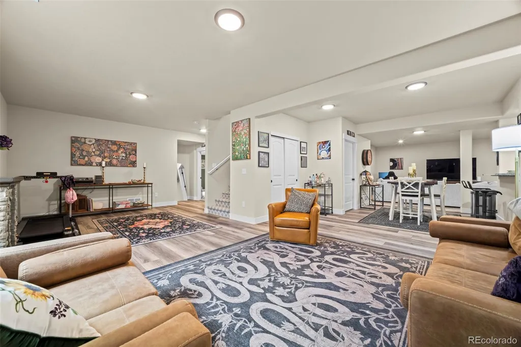 5545 Drake Way Longmont CO 80504