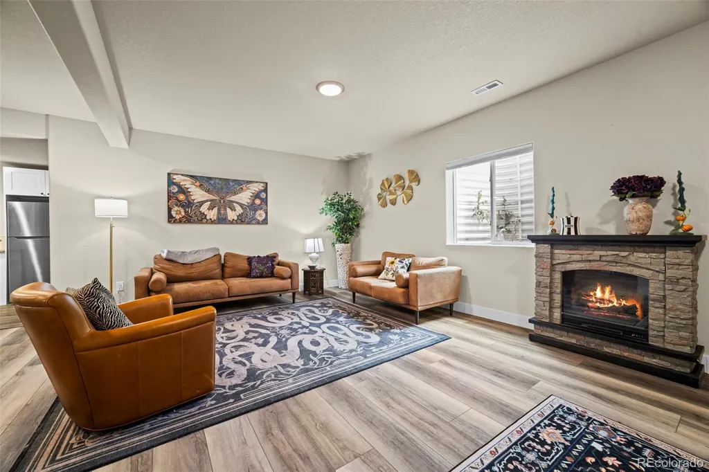 5545 Drake Way Longmont CO 80504